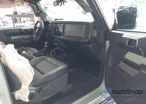 2023 Ford Bronco Outer Banks z USA, uszkodzony, nr VIN 1FMDE5AH9PLB81933